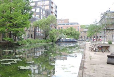 Wenlock basin in 2016, water present, trees at the side